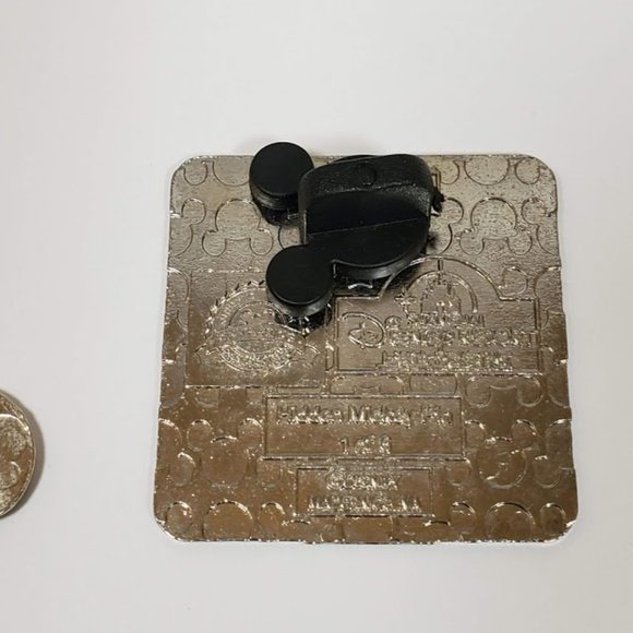 Vintage Walt Disney Resort Trading Pin Lot - Picture 12 of 13